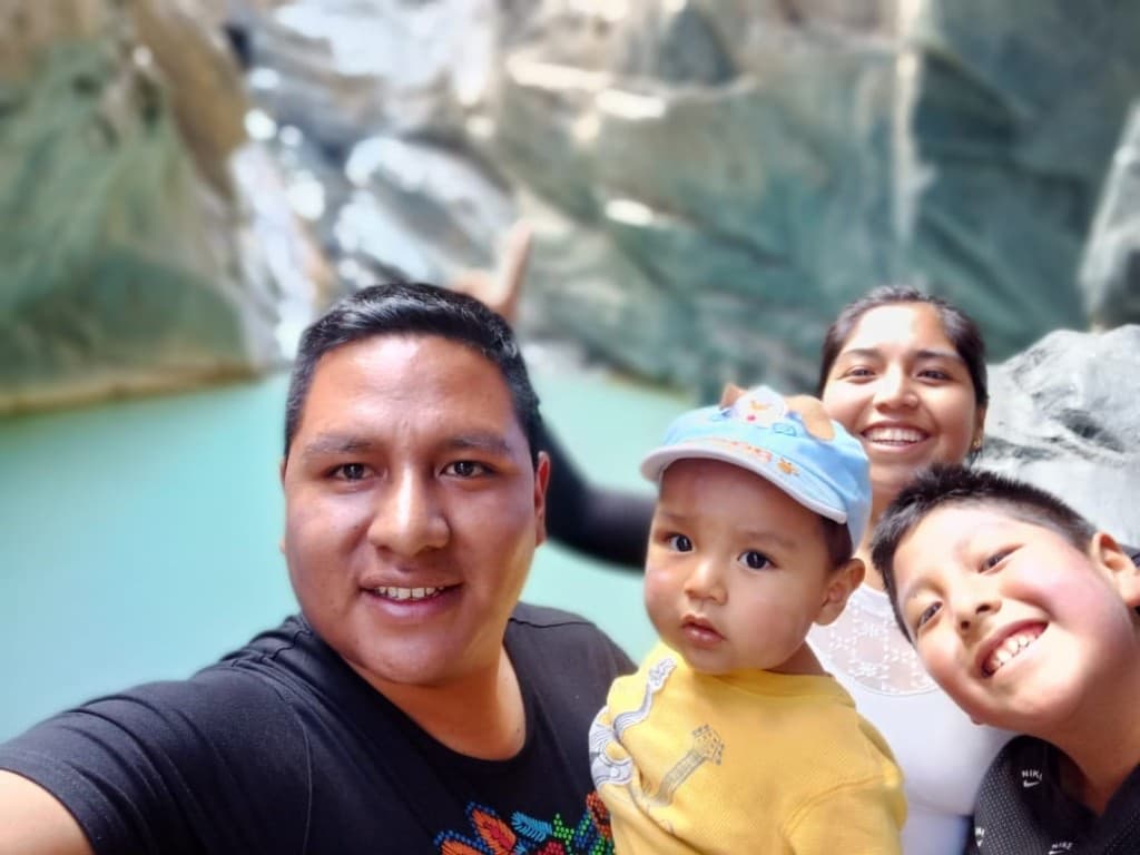 Ghevans Travel Peru family at a lagoon in Peru
